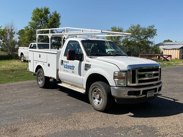 Image of Ford F-250 equipment image 2