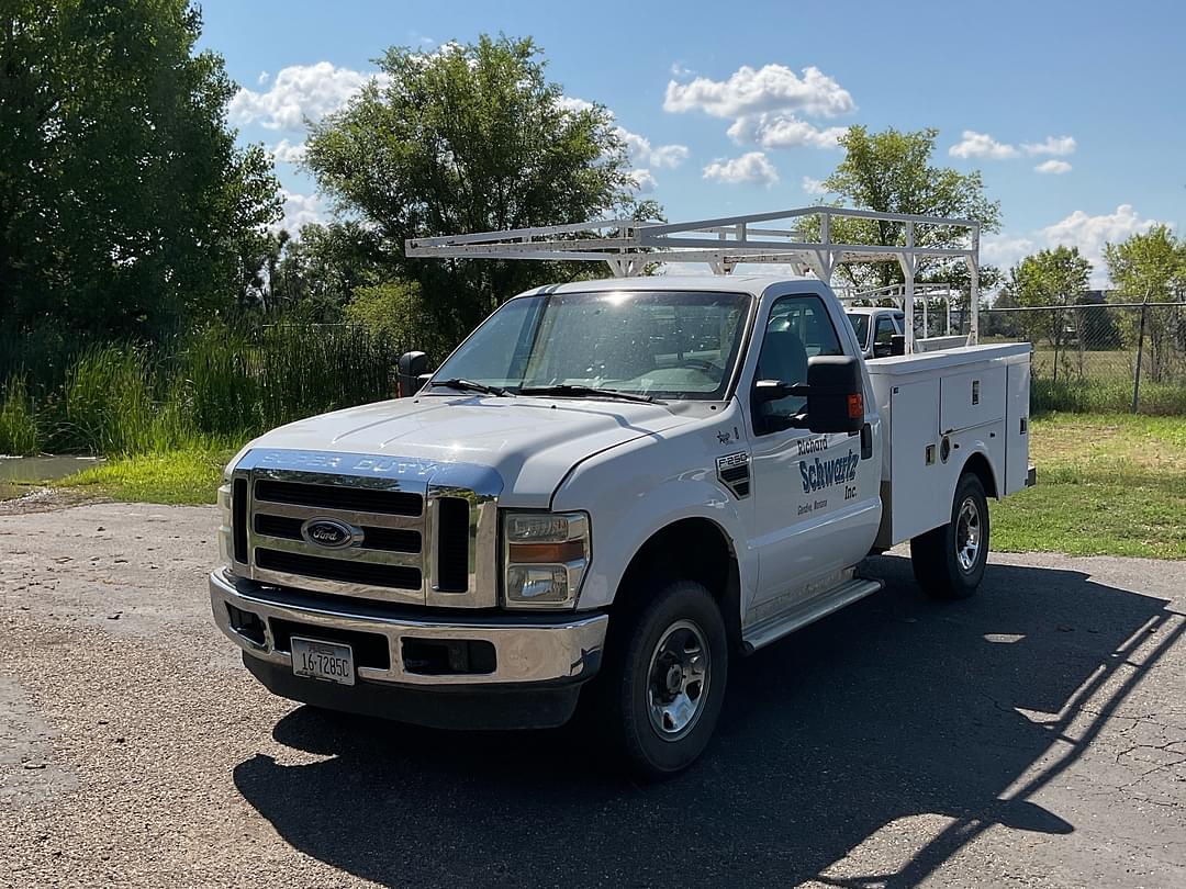 Image of Ford F-250 Primary image