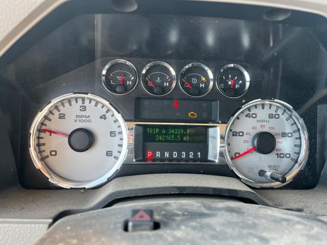 Image of Ford F-250 equipment image 4