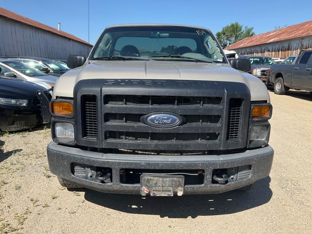 Image of Ford F-250 equipment image 1