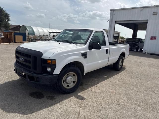 Image of Ford F-250 equipment image 1