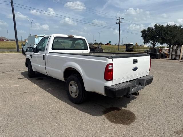 Image of Ford F-250 equipment image 3