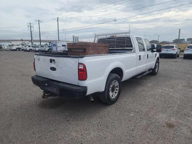 Image of Ford F-250 equipment image 3