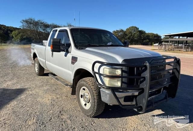 Image of Ford F-250 equipment image 2