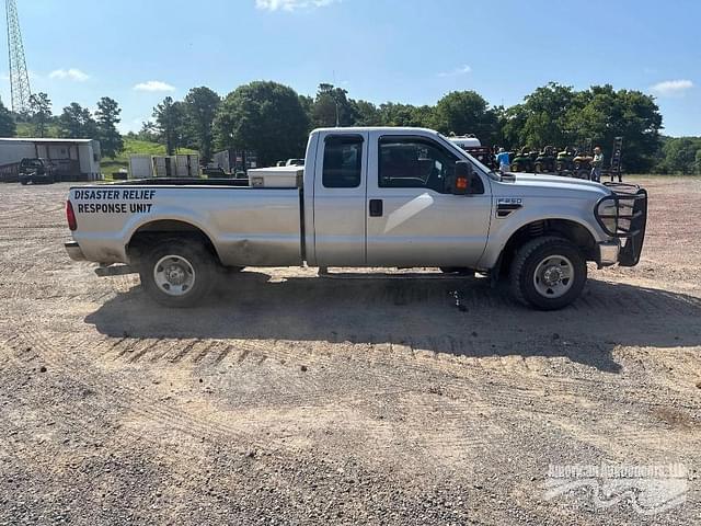 Image of Ford F-250 equipment image 4
