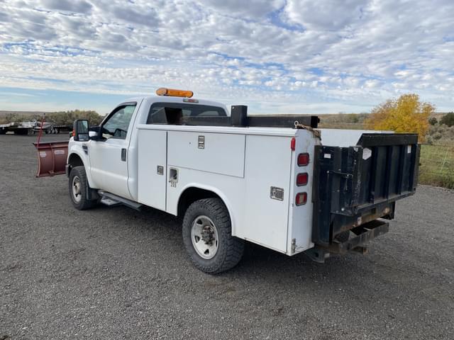 Image of Ford F-250 equipment image 3