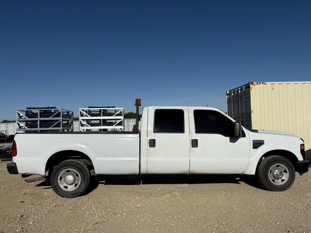 Image of Ford F-250 equipment image 1