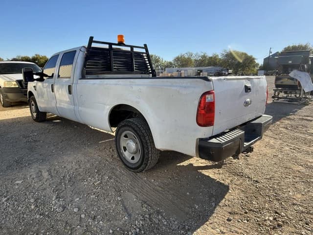 Image of Ford F-250 equipment image 3