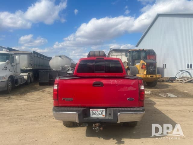 Image of Ford F-250 equipment image 3