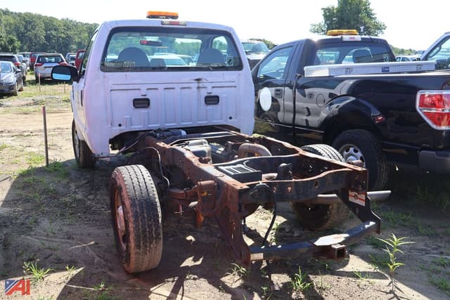 Image of Ford F-250 equipment image 3