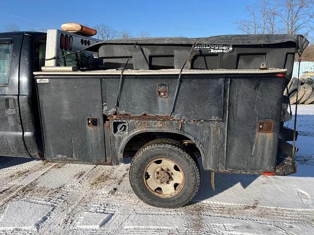 Image of Ford F-250 equipment image 3