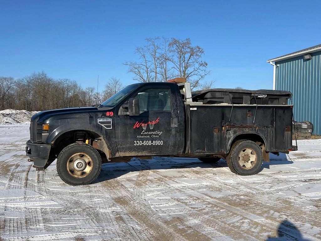 Image of Ford F-250 Primary image