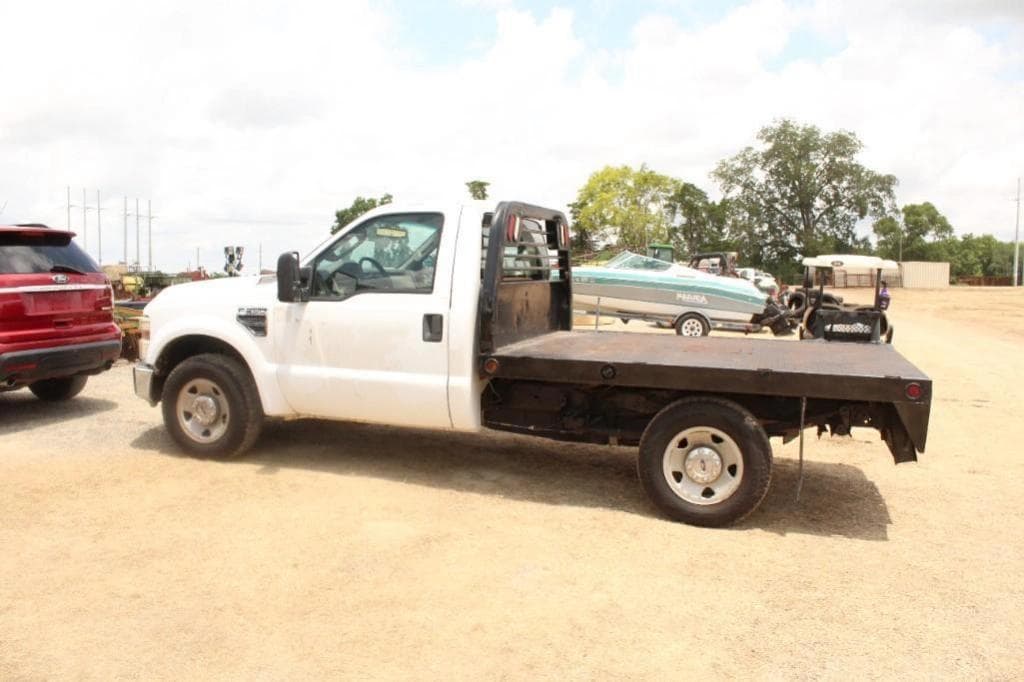 Image of Ford F-250 Primary image