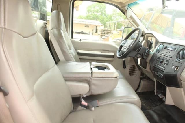 Image of Ford F-250 equipment image 4