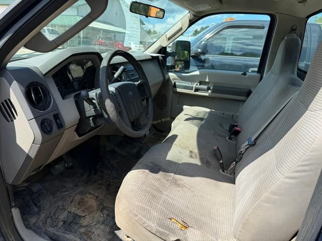 Image of Ford F-250 equipment image 4