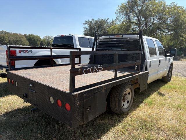 Image of Ford F-250 equipment image 2