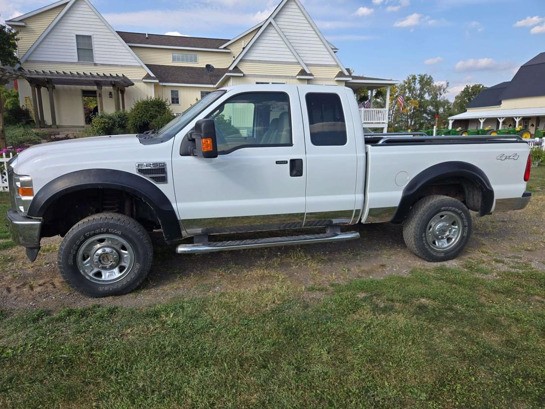 Image of Ford F-250 Primary image