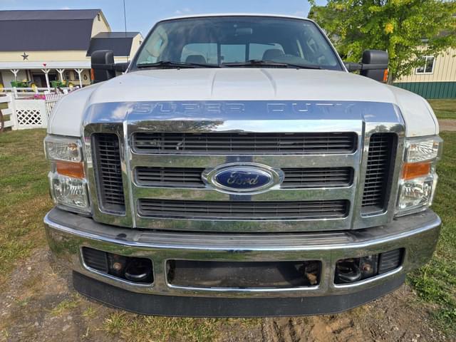 Image of Ford F-250 equipment image 2