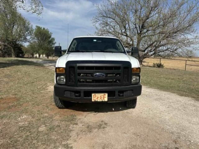 Image of Ford F-250 equipment image 1