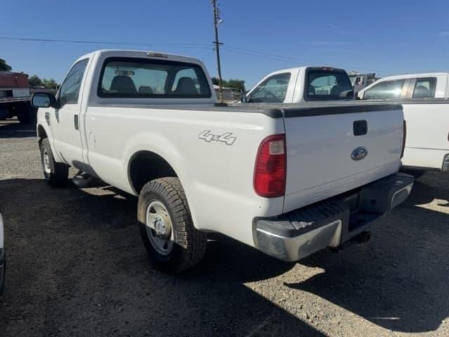 Image of Ford F-250 equipment image 1