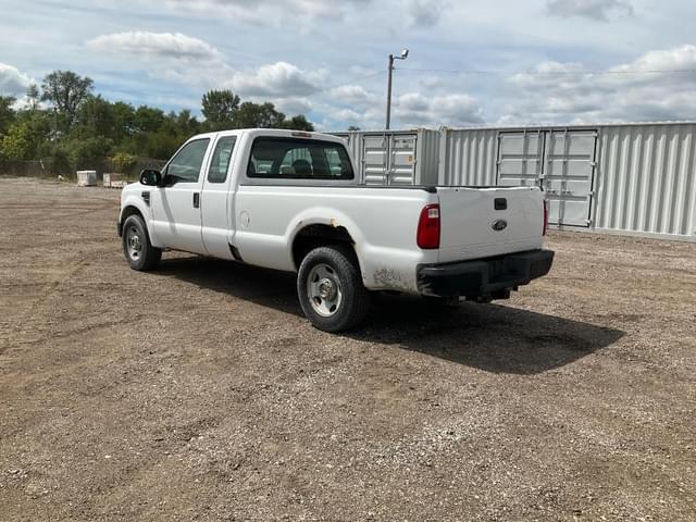 Image of Ford F-250 equipment image 4