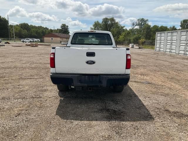 Image of Ford F-250 equipment image 3