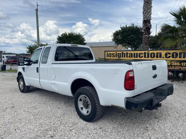 Image of Ford F-250 equipment image 1