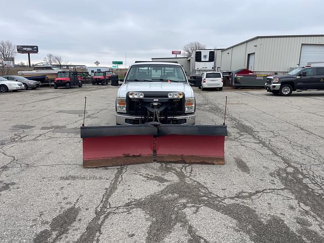 Image of Ford F-250 equipment image 1