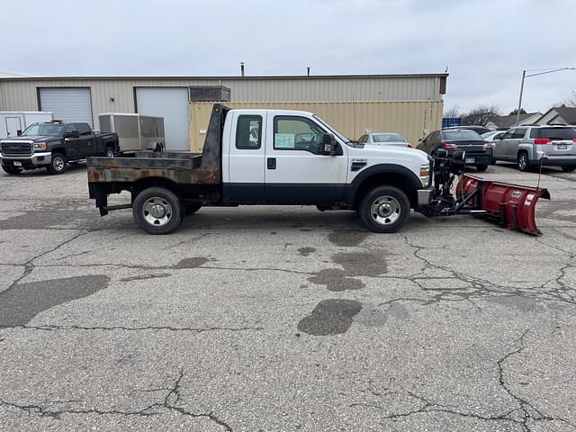 Image of Ford F-250 equipment image 3