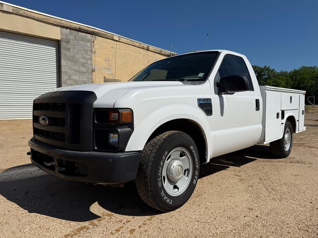 Image of Ford F-250 Primary image