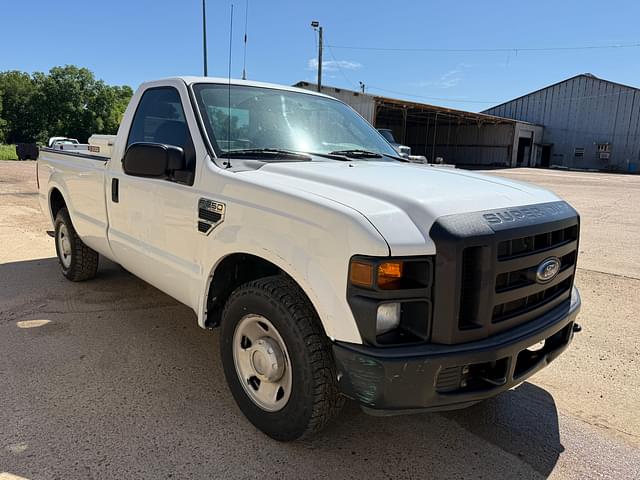 Image of Ford F-250 equipment image 2