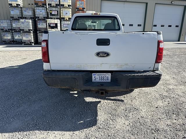 Image of Ford F-250 equipment image 3