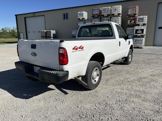 Image of Ford F-250 equipment image 4