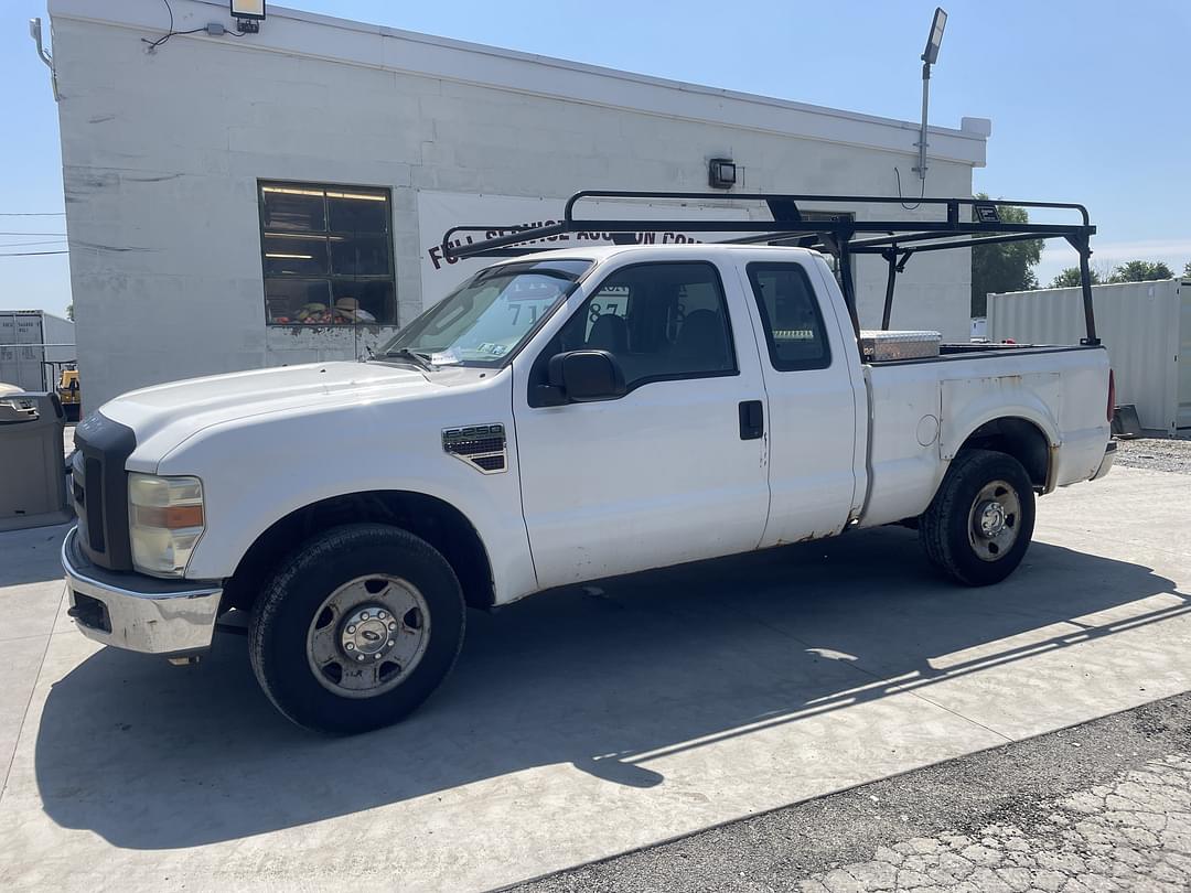 Image of Ford F-250 Primary image