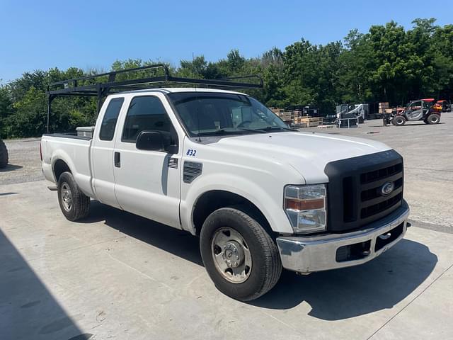 Image of Ford F-250 equipment image 1