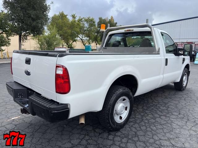 Image of Ford F-250 equipment image 4