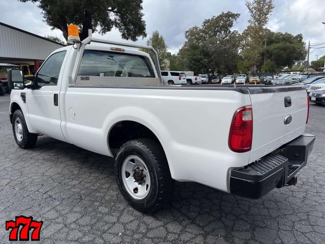 Image of Ford F-250 equipment image 3