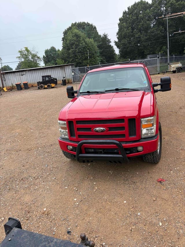 Image of Ford F-250 equipment image 2