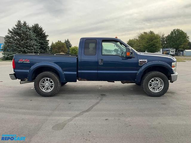 Image of Ford F-250 equipment image 3