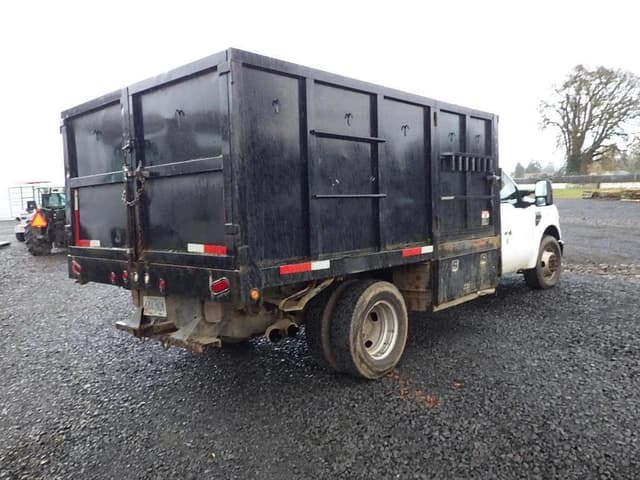 Image of Ford F-350 equipment image 4