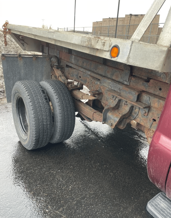 Image of Ford F-350 equipment image 3