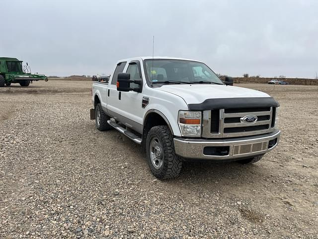 Image of Ford F-350 equipment image 3