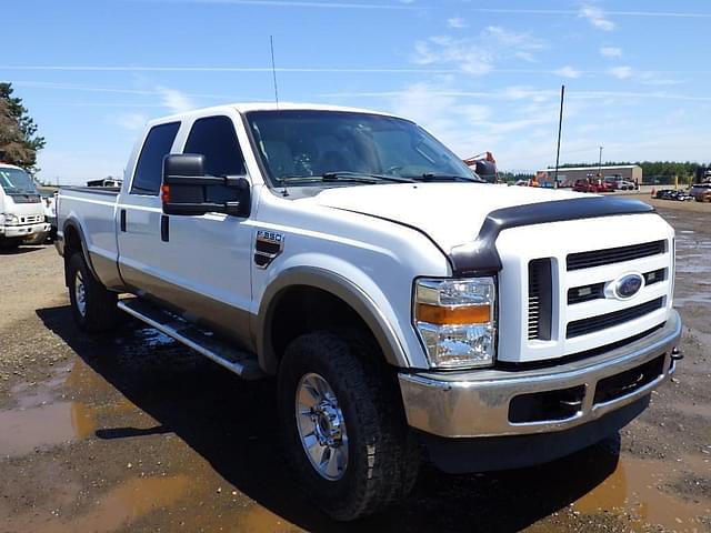 Image of Ford F-350 equipment image 2