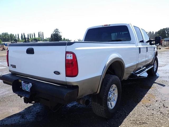 Image of Ford F-350 equipment image 4