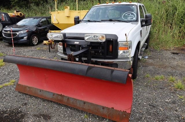Image of Ford F-350 equipment image 1