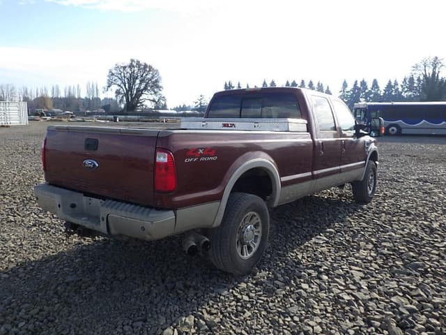 Image of Ford F-350 equipment image 3