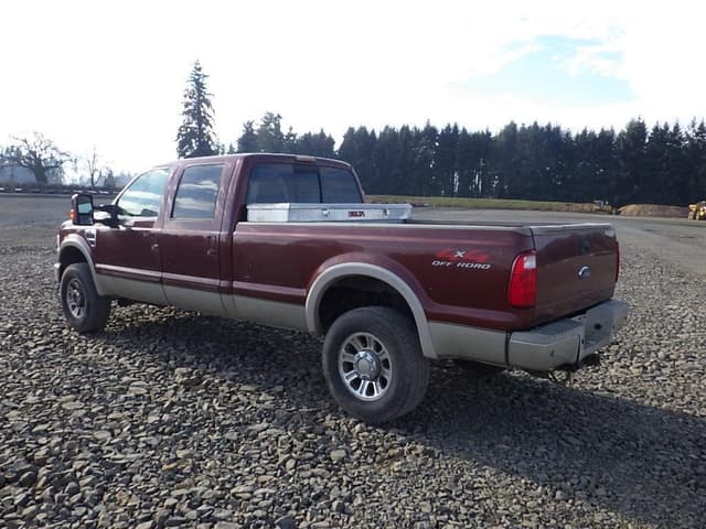 Image of Ford F-350 equipment image 4