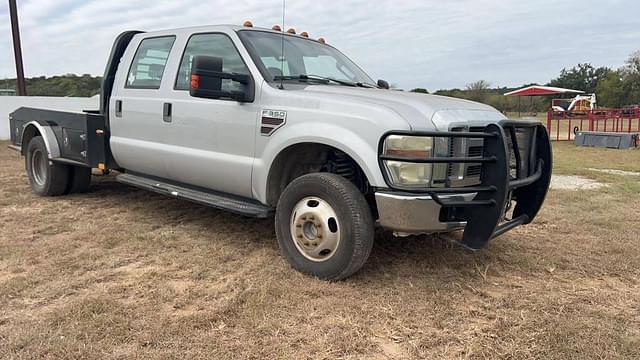 Image of Ford F-350 equipment image 4