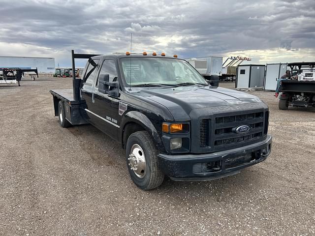 Image of Ford F-350 equipment image 3