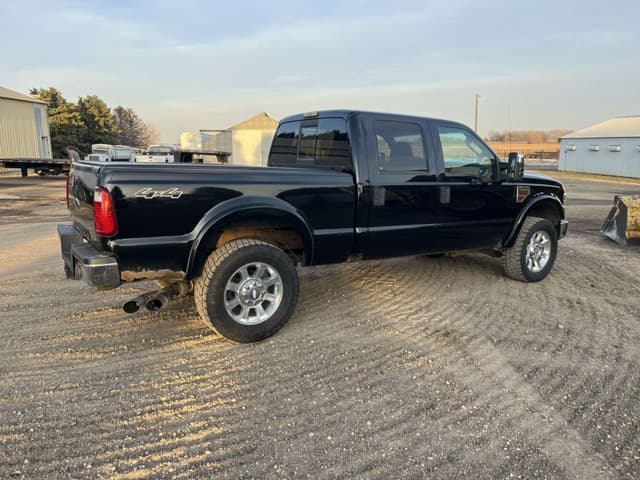 Image of Ford F-350 equipment image 3